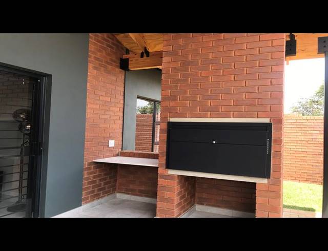 3 BEDROOM HOUSE FOR SALE IN OLYMPUS AH